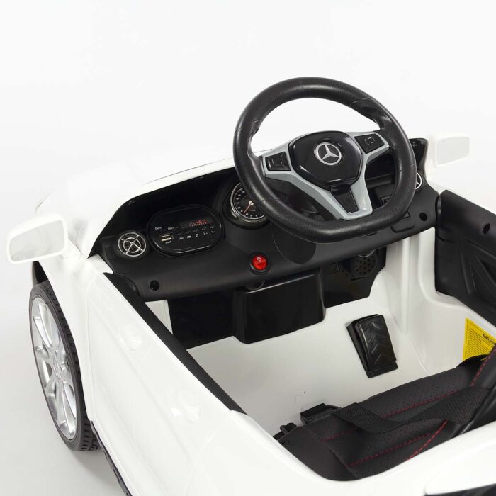 Coche eléctrico infantil Mercedes Benz GLA con licencia oficial