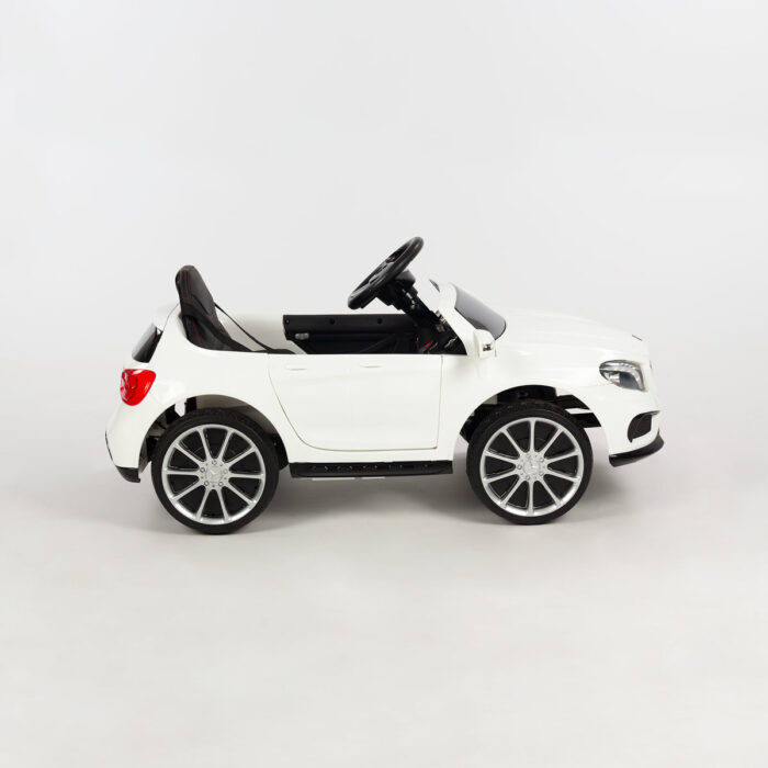 Coche eléctrico infantil Mercedes Benz GLA con licencia oficial