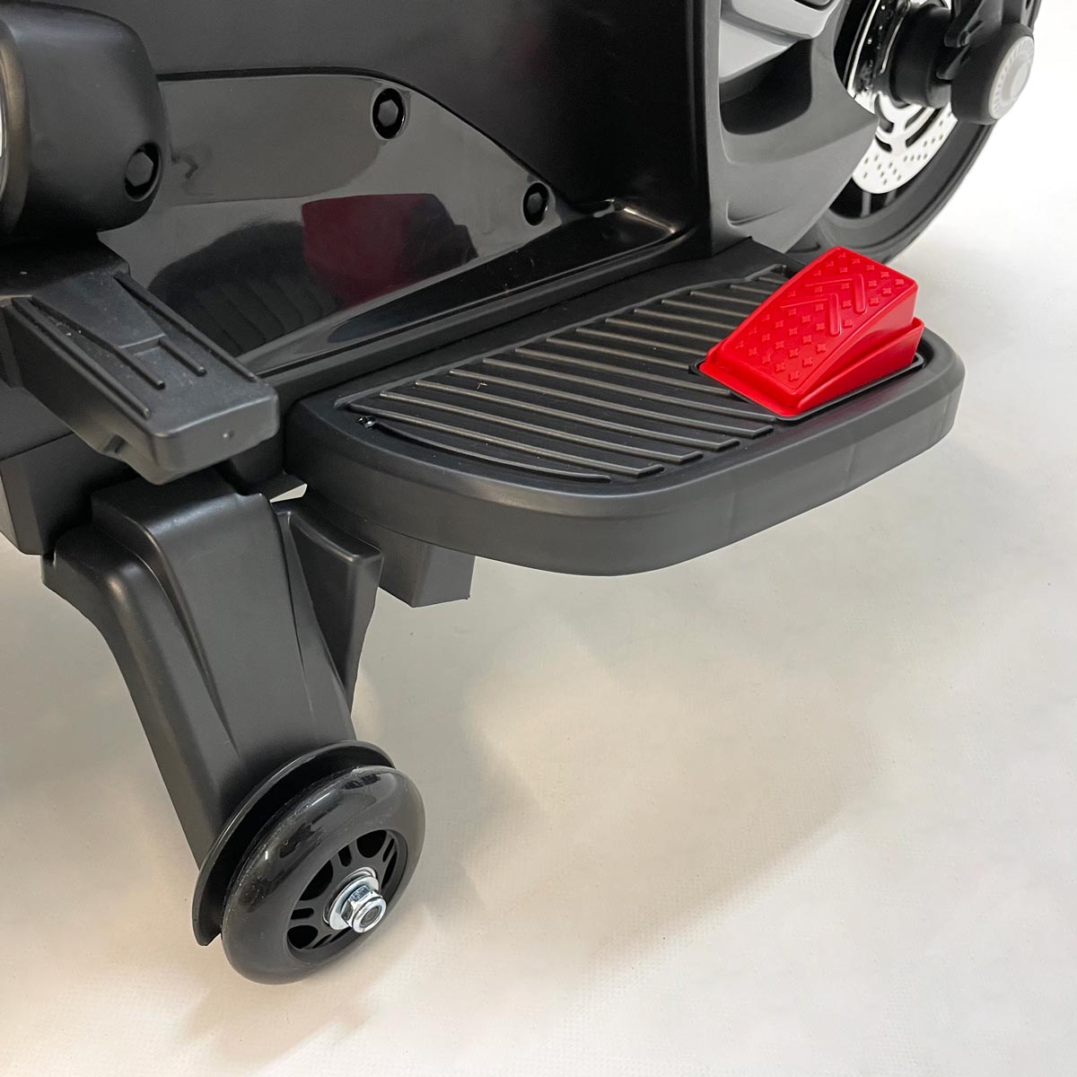 moto-estilo-turismo-blanca-para-niño-y-niña-detalle-4