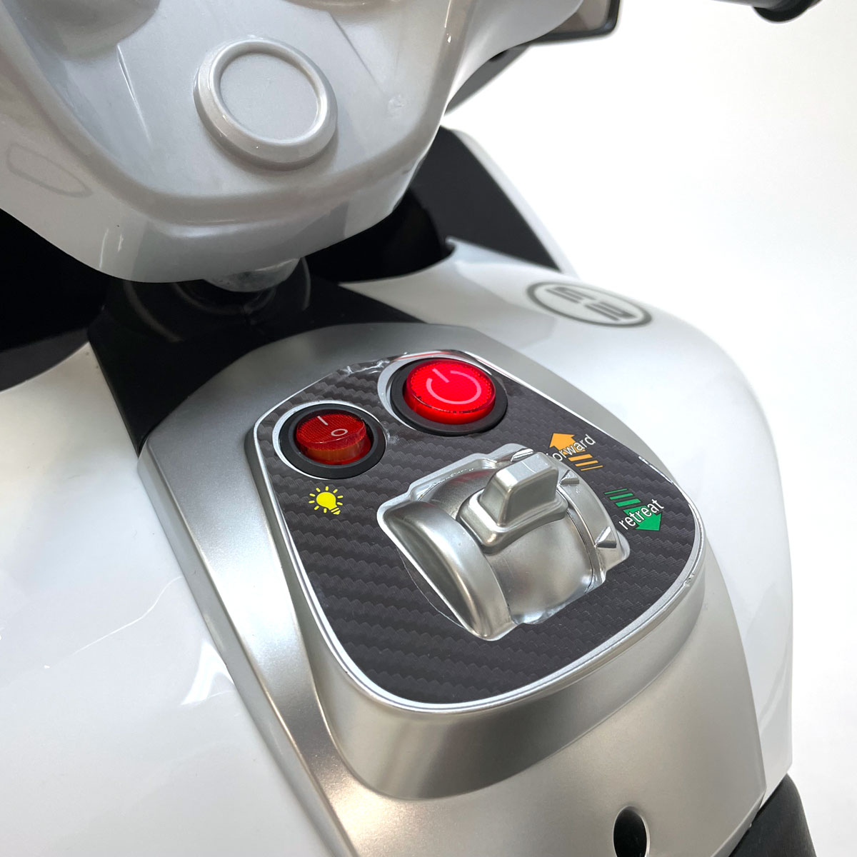 moto-estilo-turismo-blanca-para-niño-y-niña-detalle-6